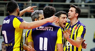 Fenerbahçe Kupa Voley'de adını yarı finale yazdırdı