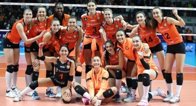 Eczacıbaşı Dynavit, set vermeden devam ediyor