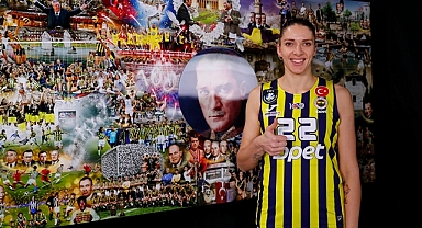 'Fenerbahçe'de oynayacağım için çok mutlu ve gururluyum'