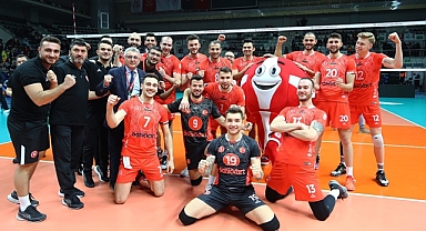 Ziraat, SWD Powervolleys Düren'i 3-0 Mağlup Etti