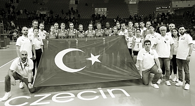 Eczacıbaşı, Şampiyonlar Ligi'nde Çeyrek Finale Yükseldi