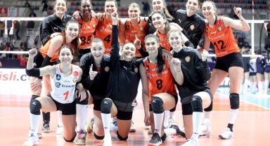 Eczacıbaşı Dynavit, lig etabını yenilgisiz tamamlıyor