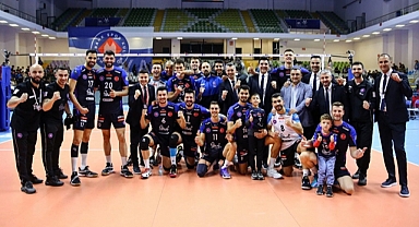 Kupa Voley'de İlk Finalist Halkbank