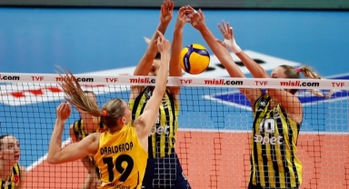 VakıfBank, Türk derbisinde Fenerbahçe Opet'i ağırlıyor