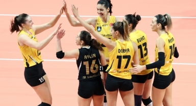 VakıfBank sezonu 3. tamamladı