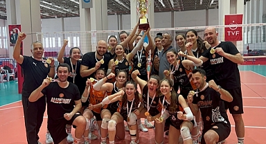 Küçük Kızlar Türkiye Şampiyonu Eczacıbaşı