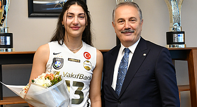 Vakıfbank'ta Buket Gülübay ile yollar ayrıldı