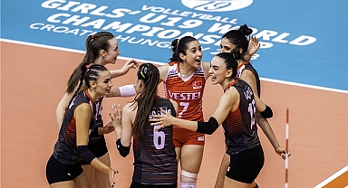 U19 Dünya Şampiyonasında Namağlup Finaldeyiz