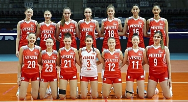 U21 Kadın Milliler Sahaya Çıkıyor