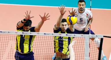 Fenerbahçe Efeler Ligi’ne galibiyetle başladı