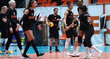 Eczacıbaşı Dynavit, Bursa’ya doğru yola çıkıyor