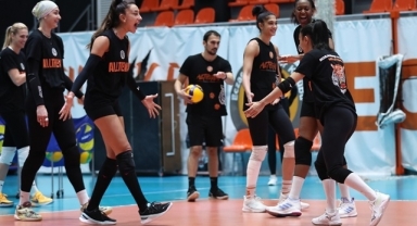 Eczacıbaşı Dynavit, CEV Şampiyonlar Ligi'nde sahne alıyor 