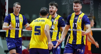 Fenerbahçe, Galatasaray'ı son sette devirdi