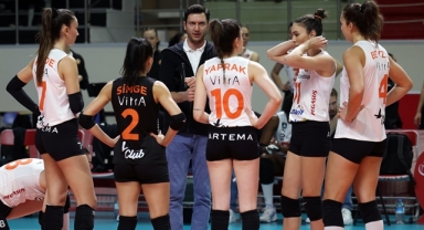 Eczacıbaşı Dynavit, evinden galibiyetle ayrıldı