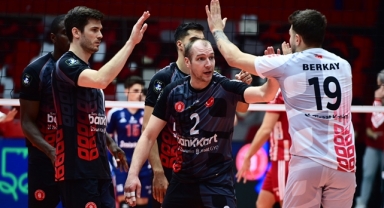 Ziraat Bankkart, Olympiacos'u 3-1 Mağlup Etti 