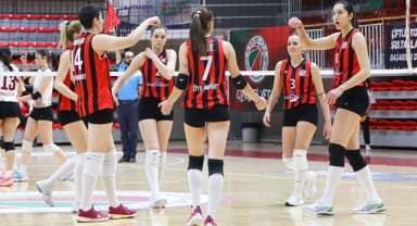 Çiftlikköy Belediyespor adım adım play-off'a