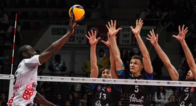 Halkbank, Ziraat'i son sette devirdi