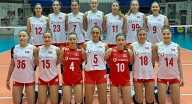 U18 Kadın Milli Takımımız Sahaya Çıkıyor