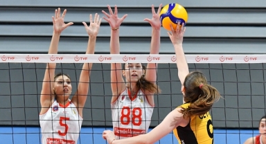 VakıfBank'ın gençlerinden net skor