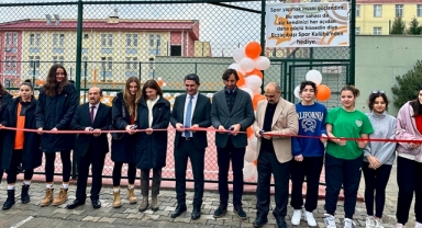 Eczacıbaşı'ndan depremden etkilenen gençlere anlamlı destek