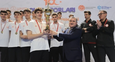 TVF Spor Lisesi Üst Üste 2. Kez Türkiye Şampiyonu
