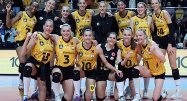 VakıfBank, Şampiyonlar Ligi'nde çeyrek finale yükseldi