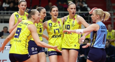 Kupa Voley'de İlk Finalist Fenerbahçe Opet Oldu
