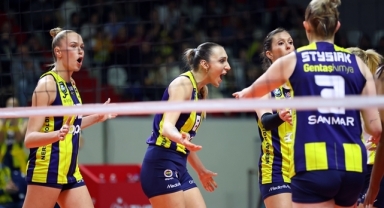 KUPA VOLEY ŞAMPİYONU FENERBAHÇE OPET