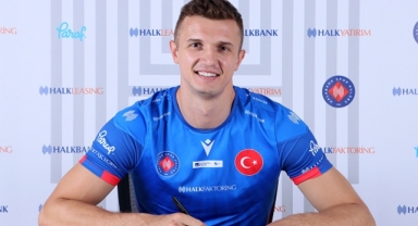 Halkbank, orta oyuncusunu bırakmadı