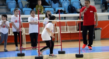Fabrika Voleybol Yeni Okulu Gümüşhane'de Açtı