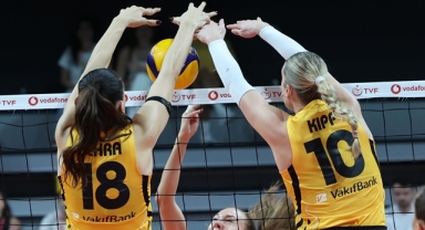 VakıfBank son sette güldü