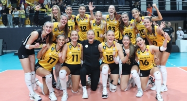 VakıfBank, CEV Şampiyonlar Ligi'nde üçte üç yaptı