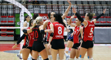 Çiftlikköy'ün Sultanları Bursa BŞB'ye Şans Tanımadı 3-0