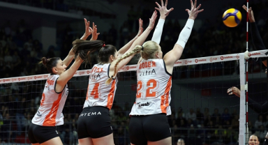 Dev derbinin galibi Eczacıbaşı Dynavit