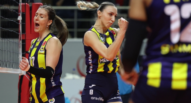 Aslı Kalaç ve Gizem Örge galibiyeti değerlendirdi