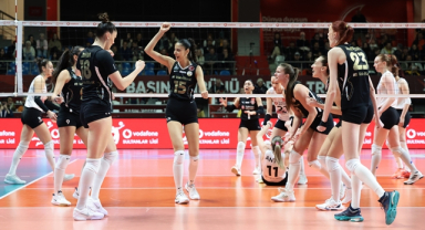 VakıfBank, THY'yi yine dört sette geçti