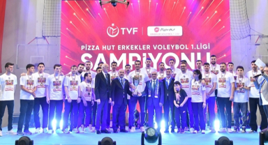 Şampiyon Gebze Belediyesi Kupasını Aldı