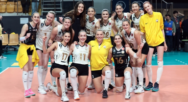 VakıfBank, Nilüfer engelini 3 sette geçti 