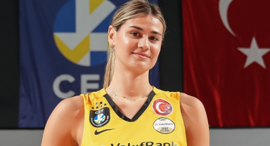 'Her voleybolcunun hayalini yaşıyorum'