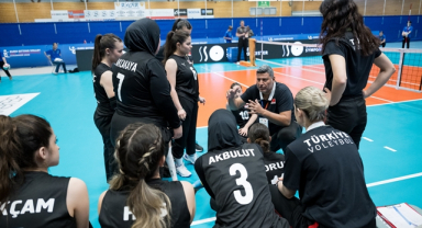 Oturarak Voleybol Kadın Milli Takımımız, Çekya'ya 3-0 Mağlup Oldu