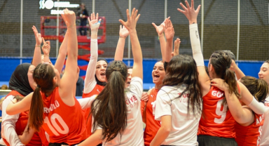 Oturarak Voleybol Kadın Milli Takımımız Galibiyetle Başladı
