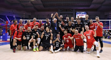 Efeler Galibiyeti Hatırladı!