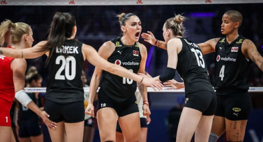 Filenin Sultanları, VNL Finalleri İçin Polonya'ya Gitti 