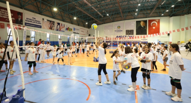 Fabrika Voleybol Yeni Okulunu Malatya'da Açtı