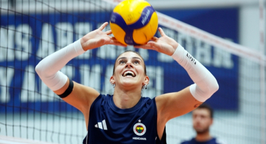 Fenerbahçe'nin Yeni Transferleri İlk Antrenmana Çıktı 