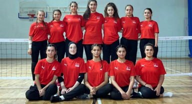 Oturarak Voleybol Kadın Milli Takımımız Hazırlıklarını Sürdürüyor