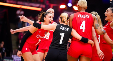 Sultanlar Dünya Şampiyonasında Tarihinde İlk Kez Yarı Finalde