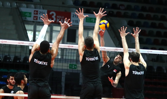 Erkek Milli Takımımız Kampa Girdi