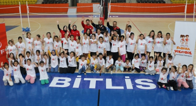 Fabrika Voleybol Yeni Okulunu Bitlis'te Açtı 