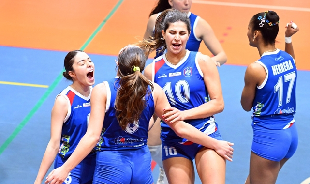 İstanbul Büyükşehir Belediyespor 5 sette güldü